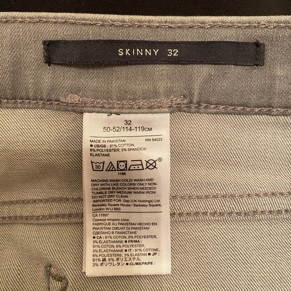Banana Republic size 32 skinny grey jeans - Picture 4 of 4